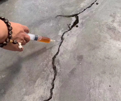 泗洪混凝土裂缝修补技术详解​